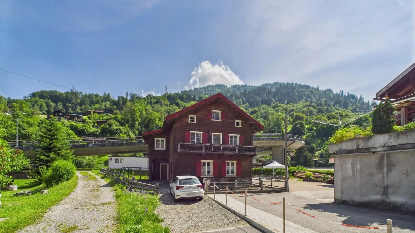 Einfamilienhaus kaufen - 7233 Jenaz