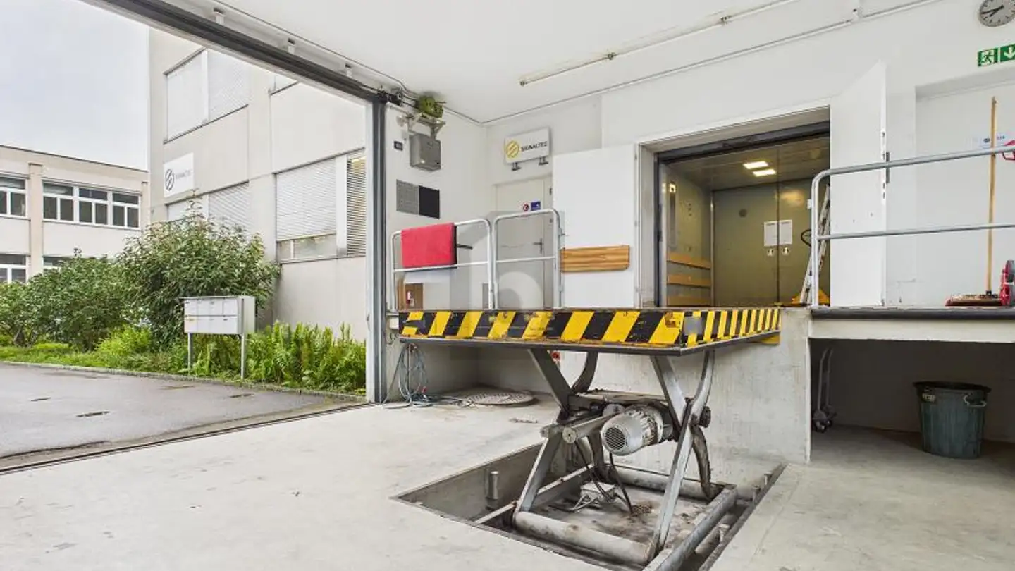 Immeuble mixte à louer - 8603 Schwerzenbach - Photo 4