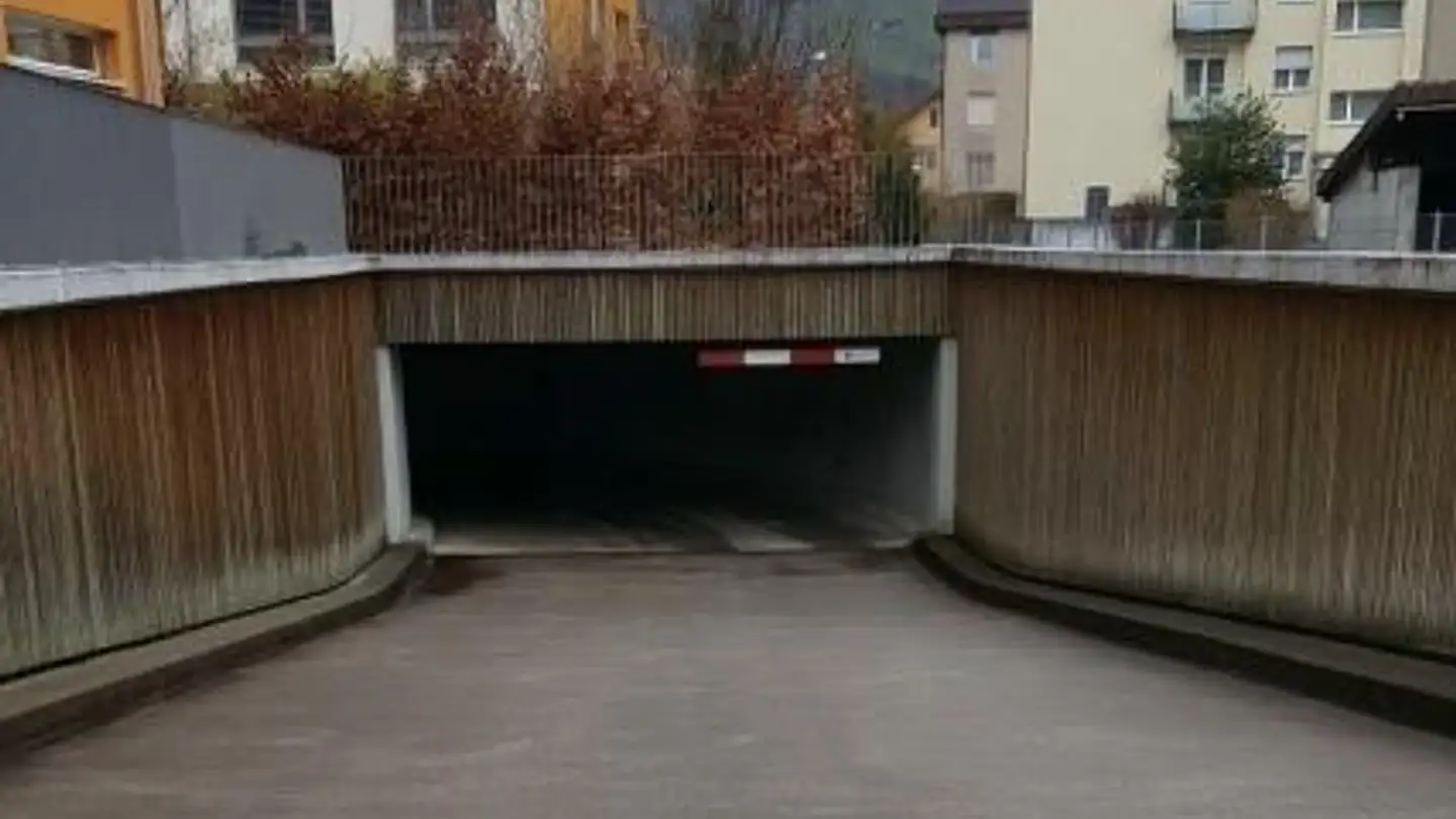 Place de parking souterraine à louer - Wächselacher, 6370 Stans