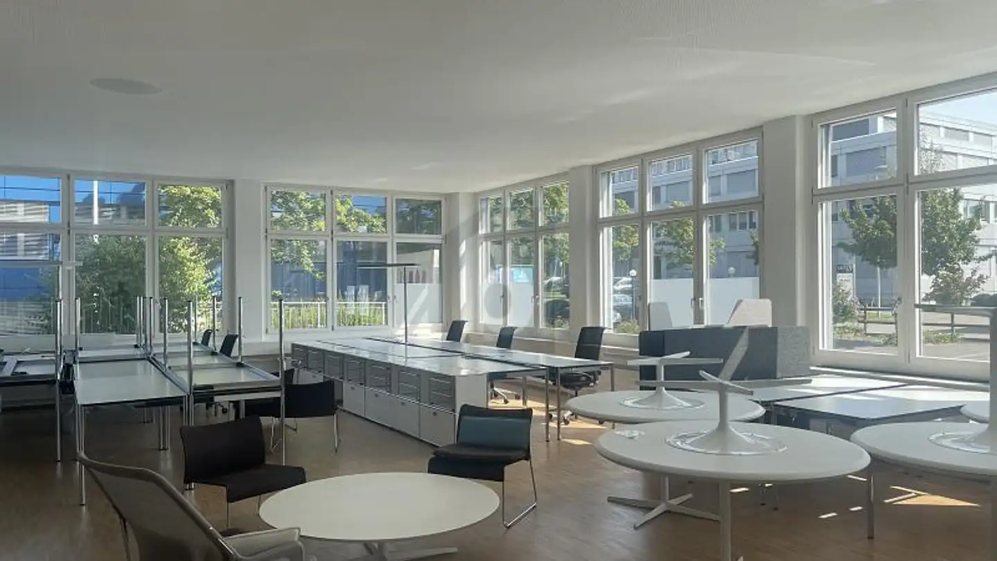 Bürofläche mieten - 6331 Hünenberg