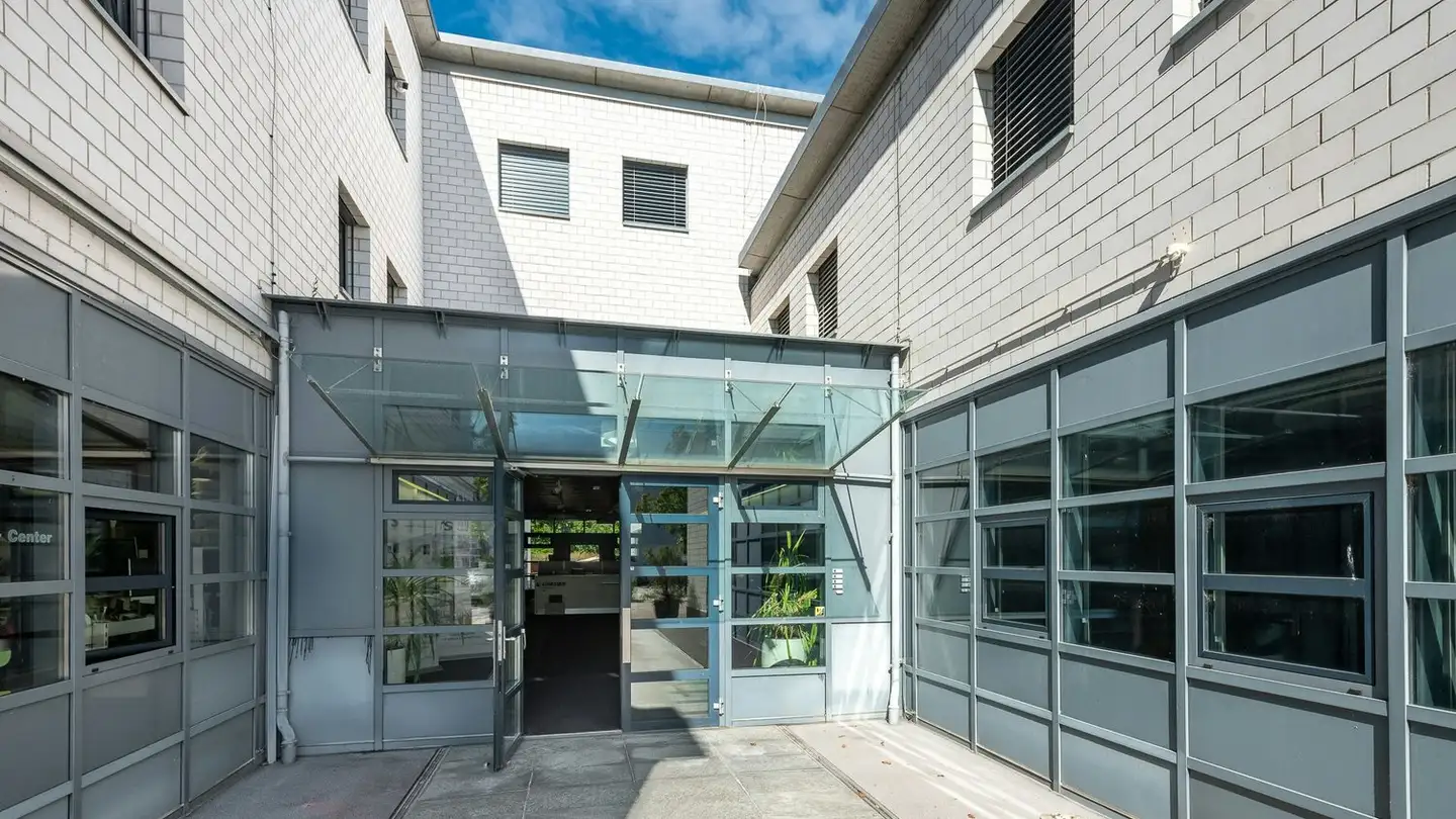 Spazio ufficio in affitto - Geissbüelstrasse 15, 8604 Volketswil - Foto 2