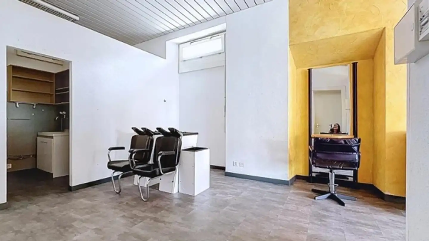 Mixed-use building for rent - Rue Beausite 2, 3960 Sierre