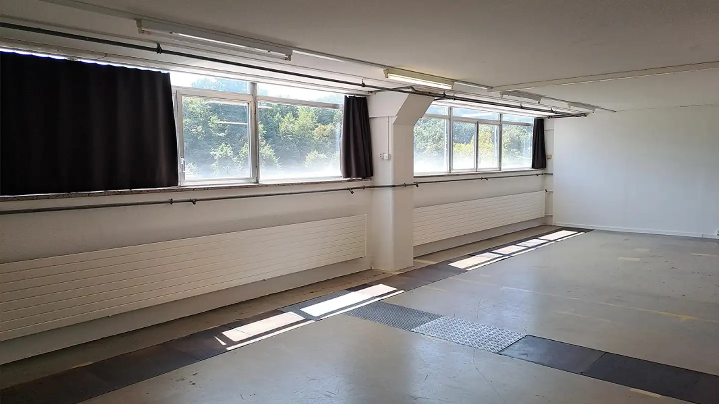 Gewerbe mieten - Landstrasse 2b, 5415 Rieden AG