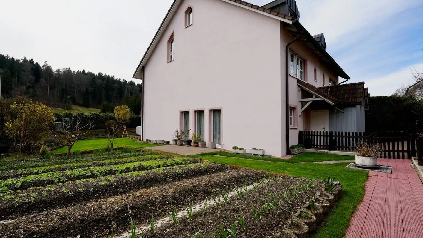 Casa bifamiliare in affitto - Loomattstrasse 18b, 8143 Stallikon