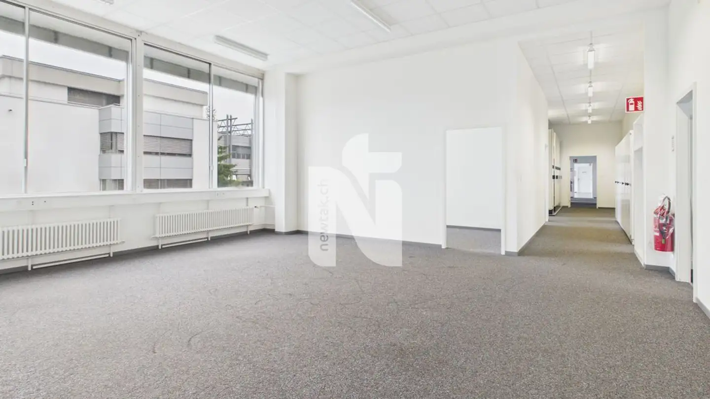 Office space for rent - Römerstrasse, 4153 Reinach BL - Photo 2