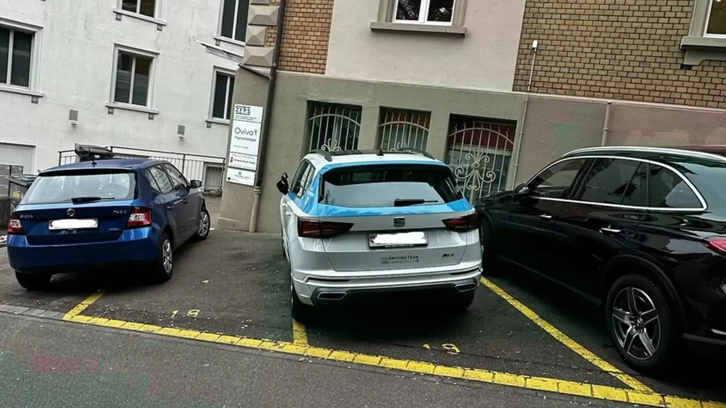 Outdoor parking space for rent - Schindlersteig 5, 8006 Zürich