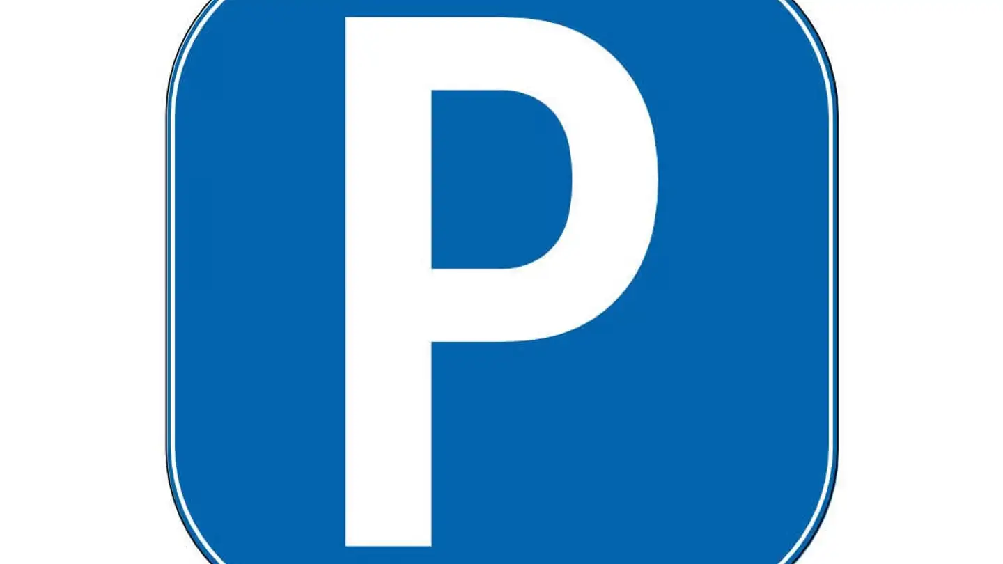 Place de parking extérieure à louer - Hauptstrasse 135, 7075 Churwalden
