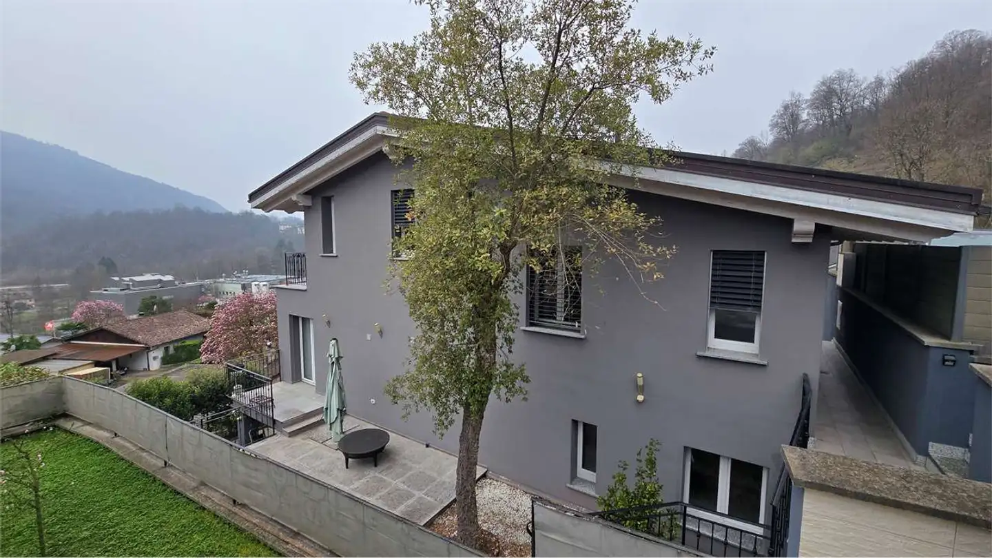 Villa in vendita - Via Roncaccio 40a, 6998 Monteggio