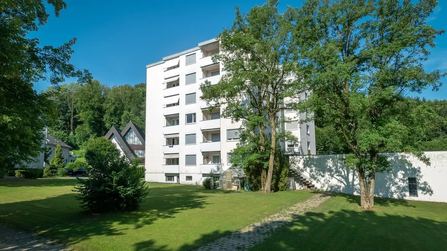 Outdoor motorbike parking space for rent - Moosburgstrasse 17, 8307 Effretikon