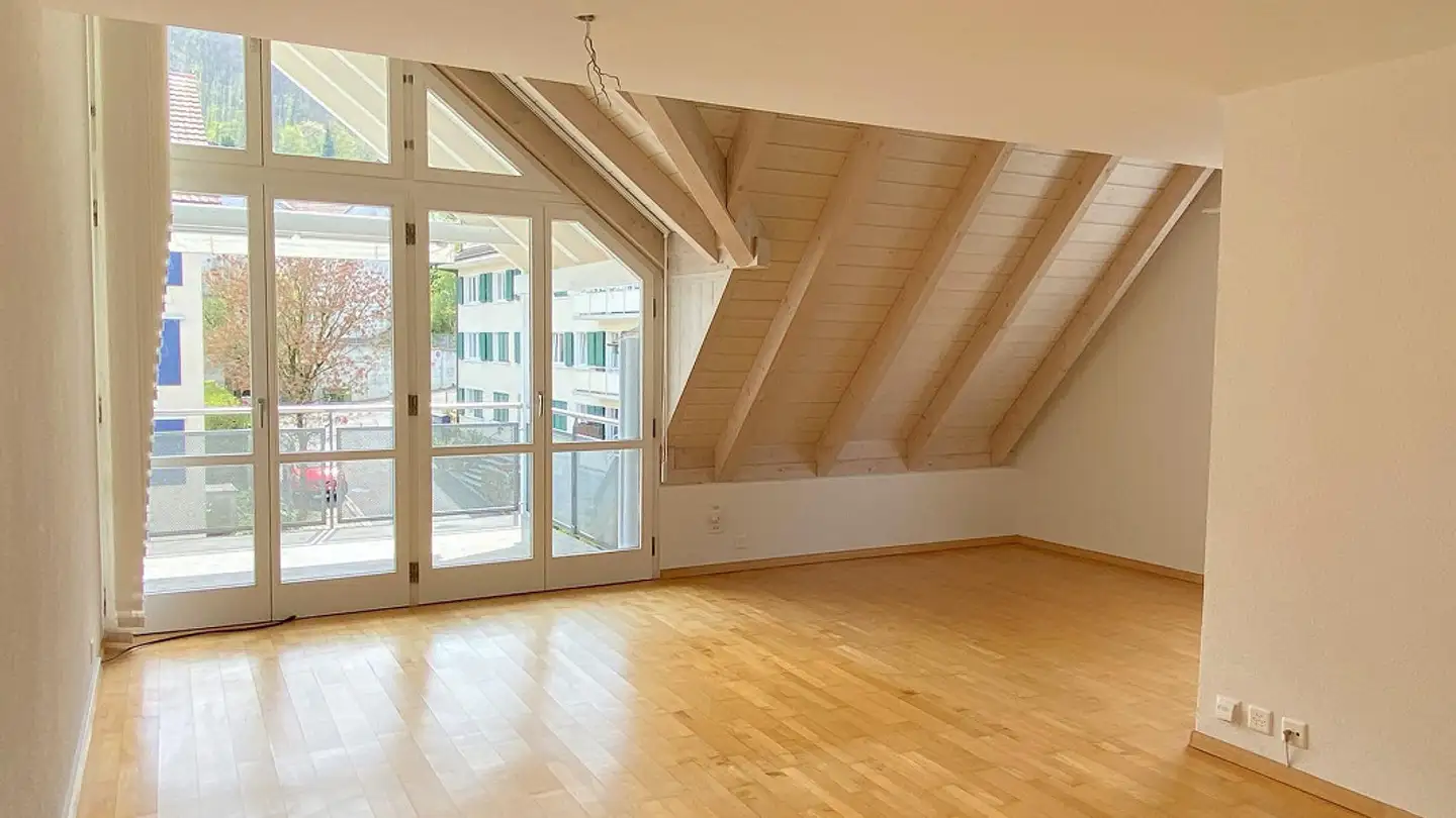 Attique à louer - Hauptstrasse 50, 4133 Pratteln