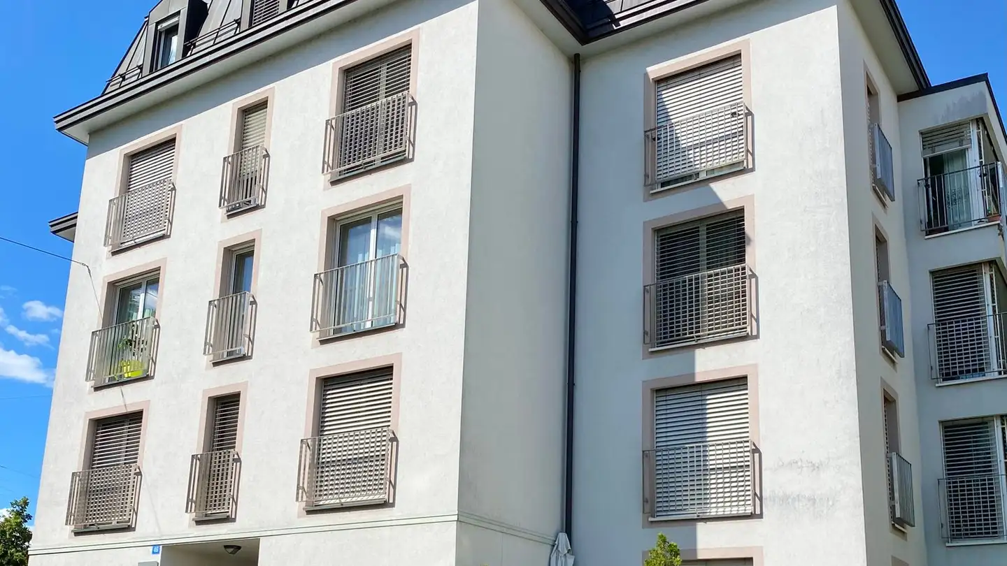 Place de parking couverte à louer - Avenue d'Echallens 85, 1004 Lausanne