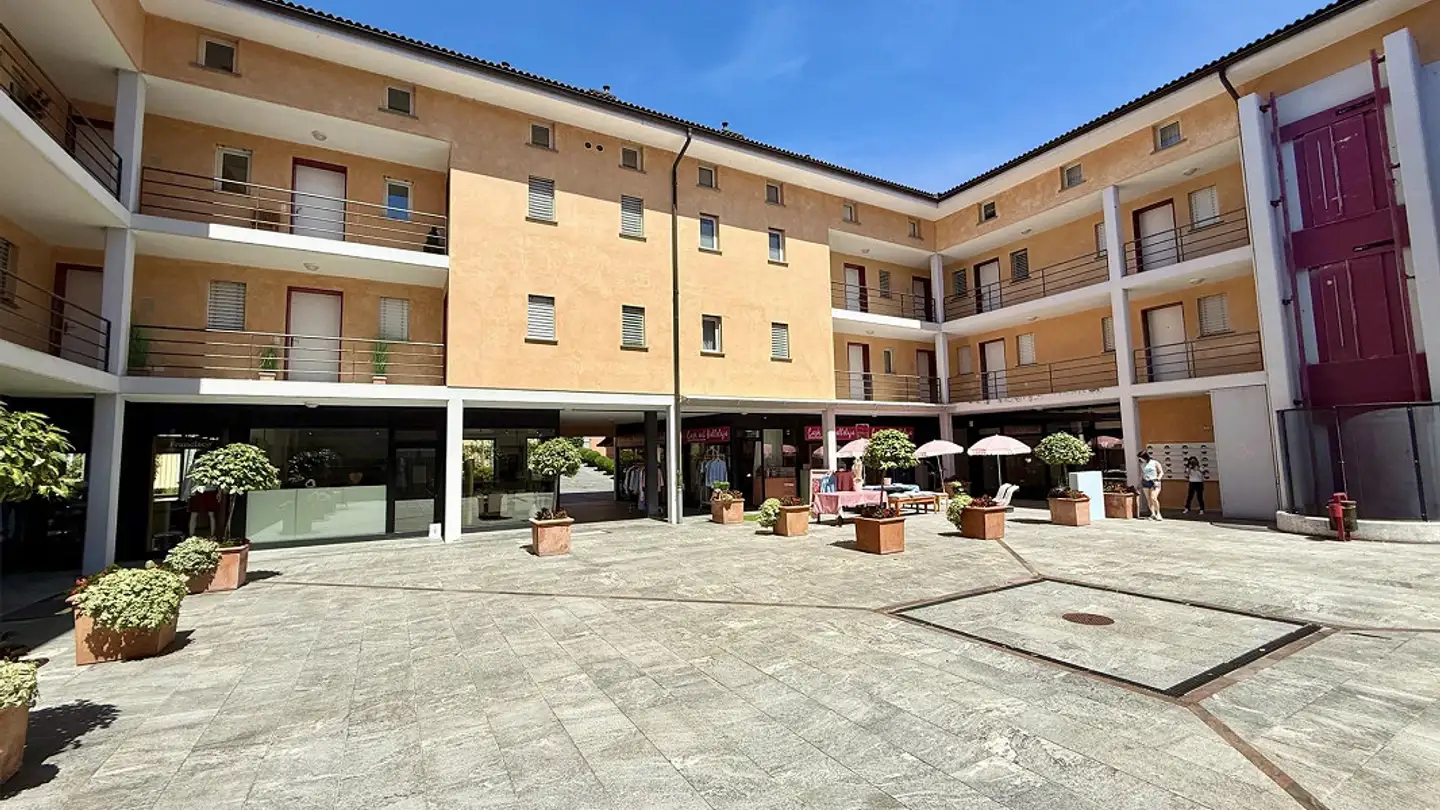 Gewerbe kaufen - Carrà Dei Nasi 1a, 6612 Ascona