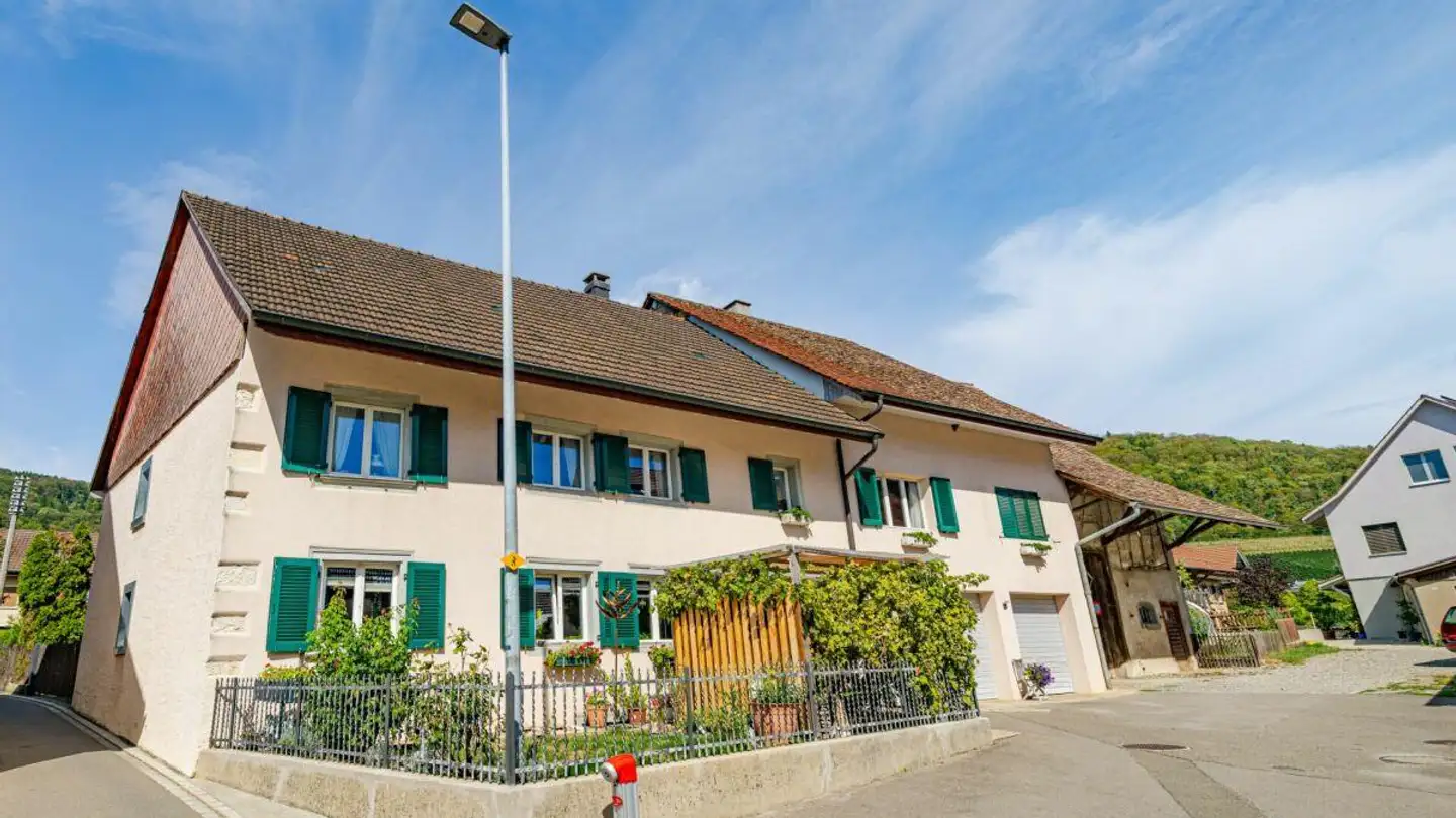Residential building for sale - Schützengasse 8, 8224 Löhningen