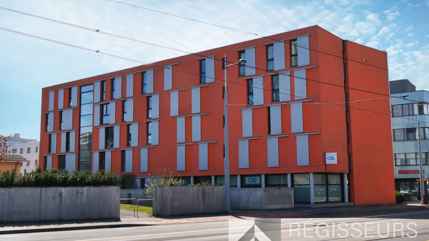 Place de parking intérieure à louer - Route De Chancy 43, 1213 Petit-Lancy