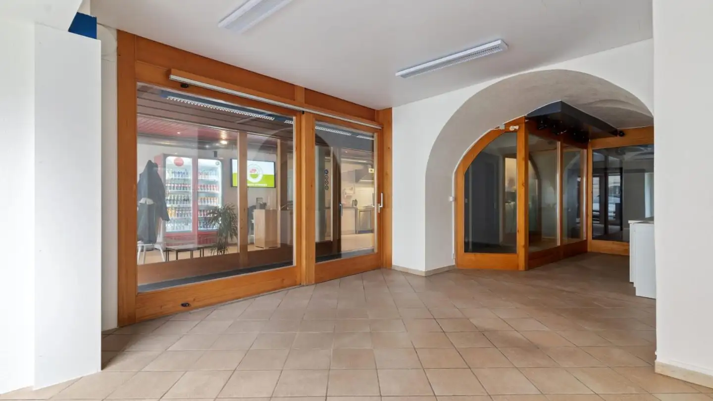 Commercial for rent - Rue de l'Eglise 7, 2800 Delémont - Photo 3
