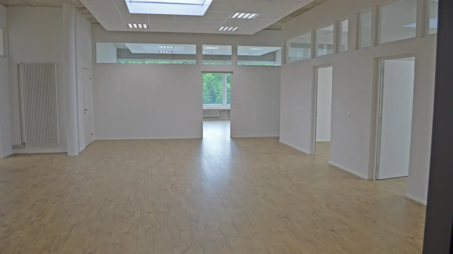 Spazio ufficio in affitto - Querstrasse 5, 8212 Neuhausen am Rheinfall - Photo 4