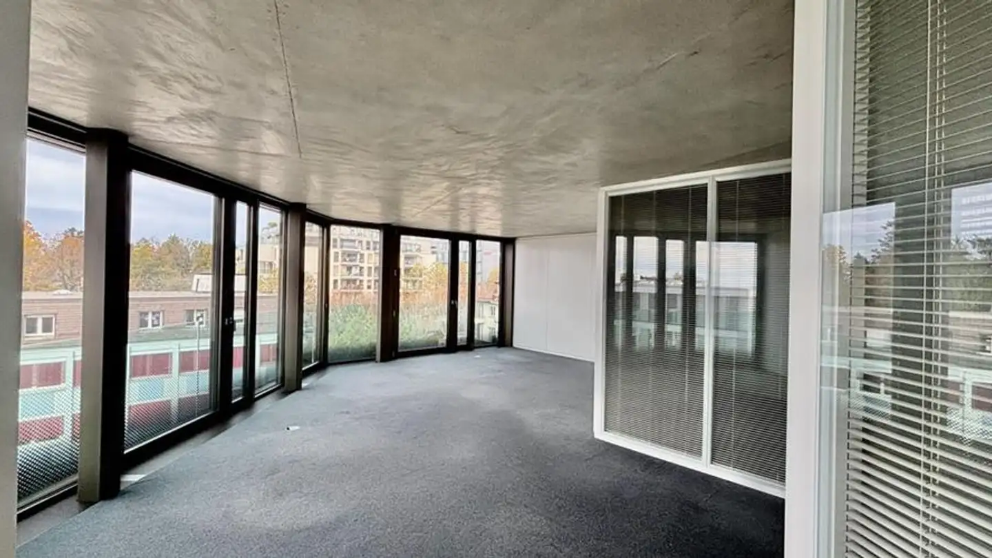 Office space for rent - 1018 Lausanne - Photo 3