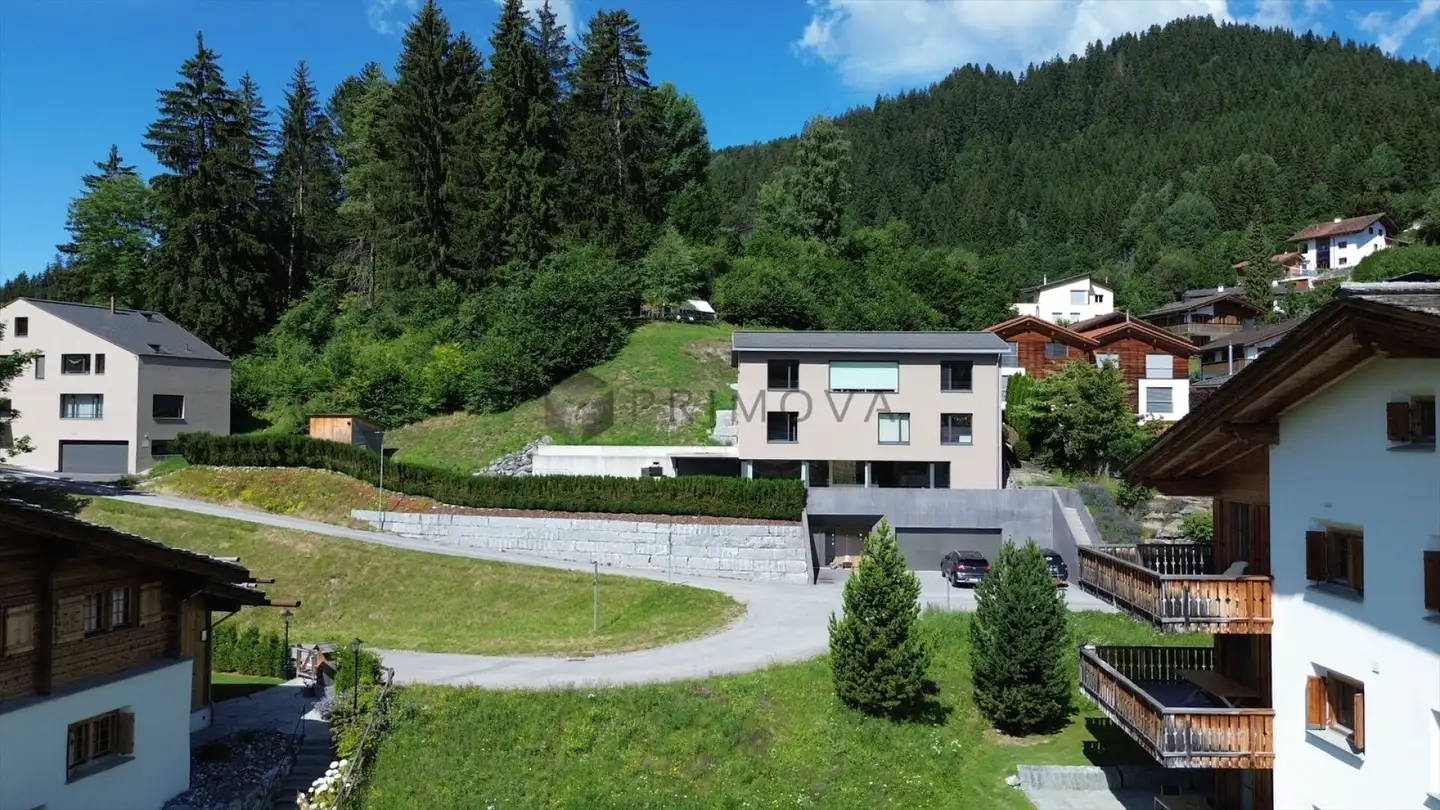 Mehrfamilienhaus kaufen - 7031 Laax GR