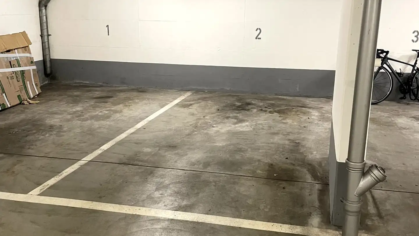 Parcheggio esterno in affitto - Bergstrasse 16, 8044 Zürich