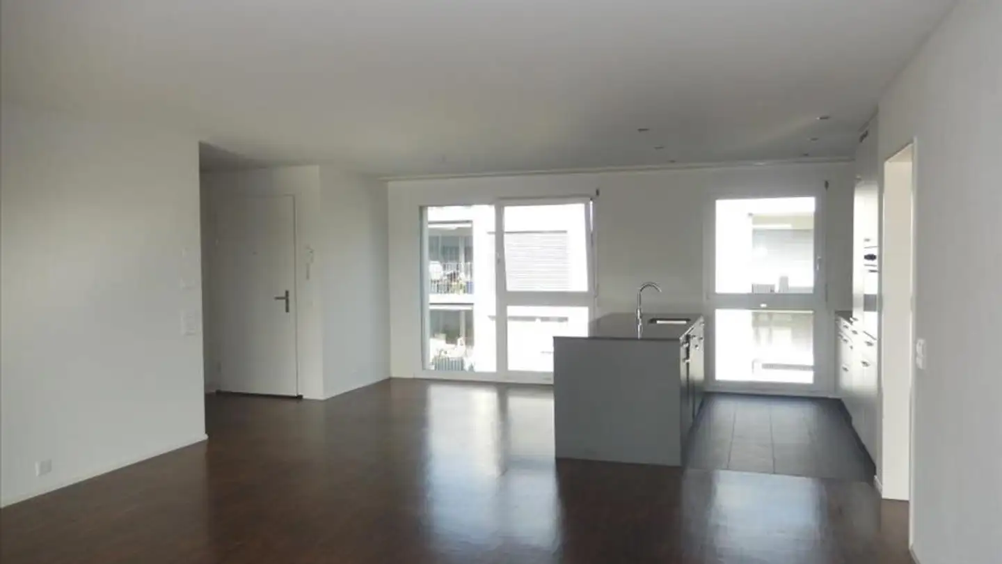 Appartement à louer - Zürichstrasse 49a, 8340 Hinwil - Photo 4