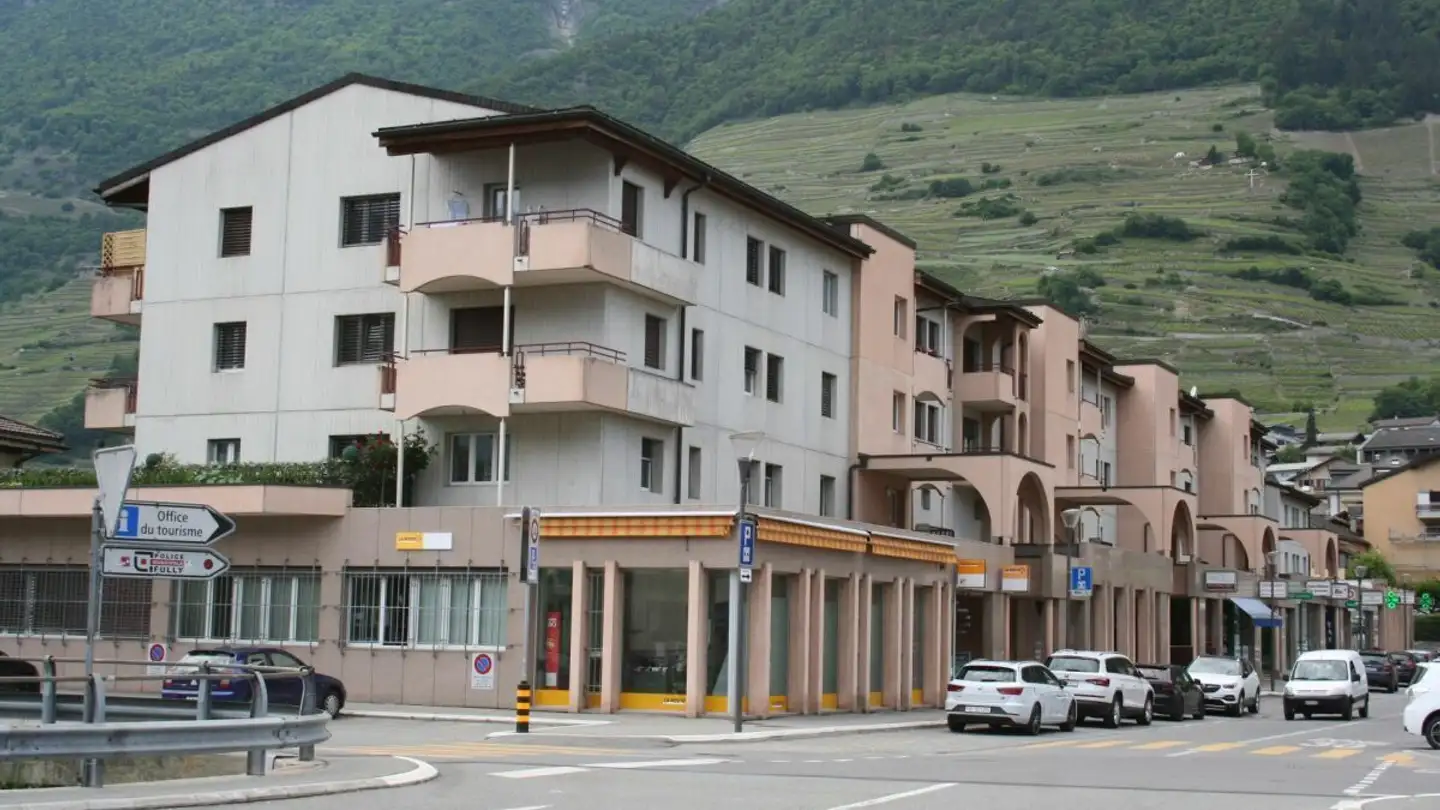 Parcheggio esterno in affitto - Rue De La Poste, 1926 Fully