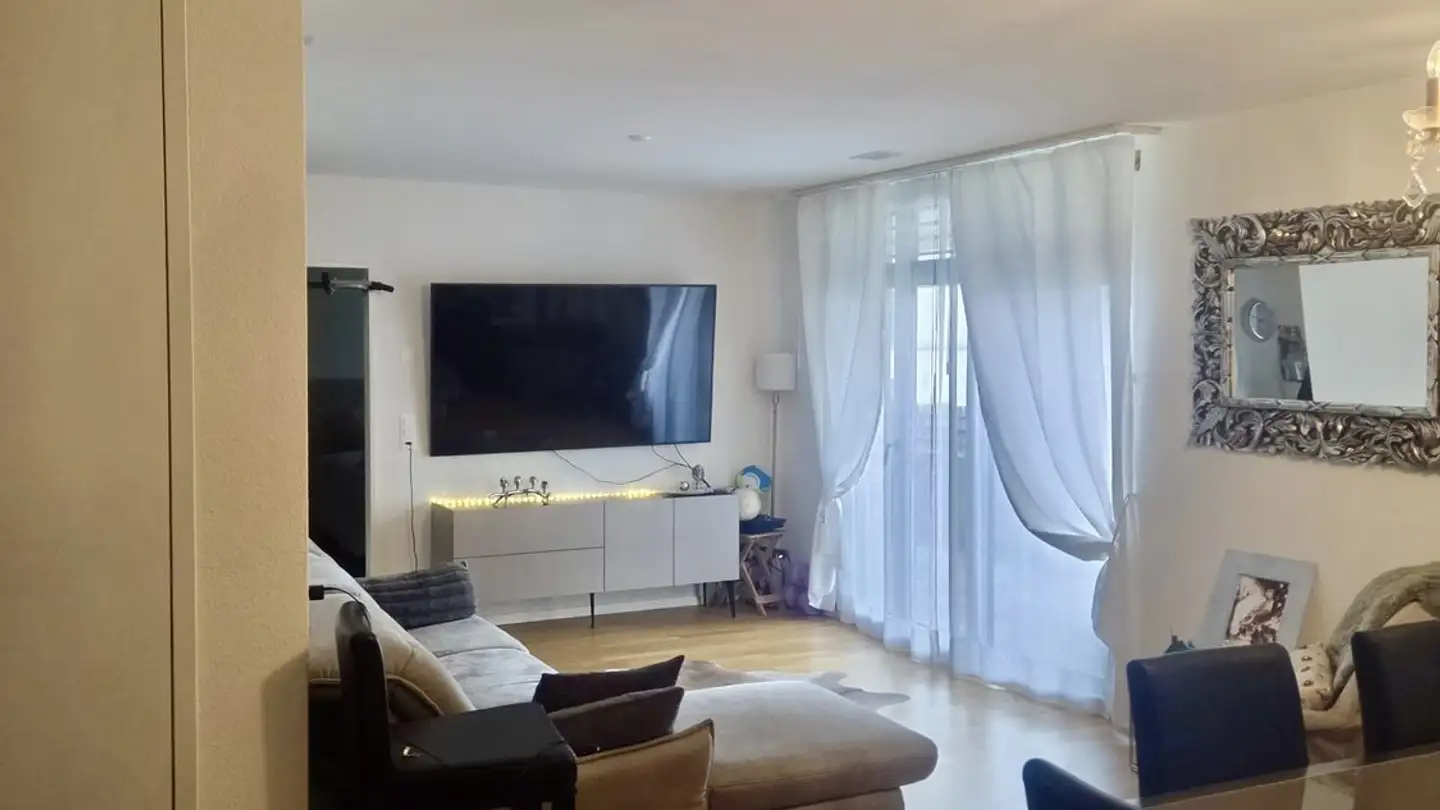 Apartment for rent - Grütstrasse 27, 8134 Adliswil - Photo 2