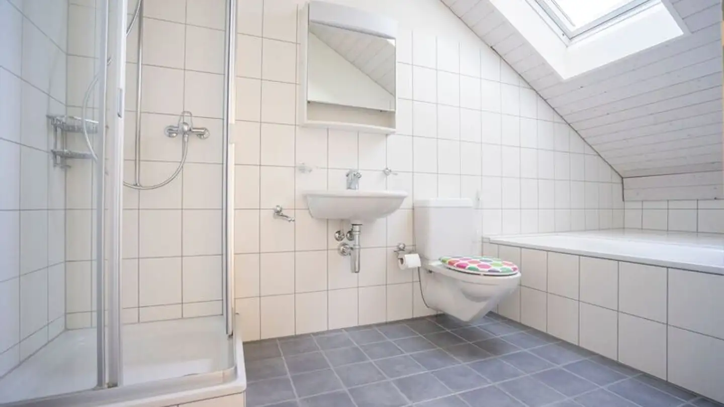 Attic flat for rent - Gartenstrasse 4, 3252 Worben - Photo 4