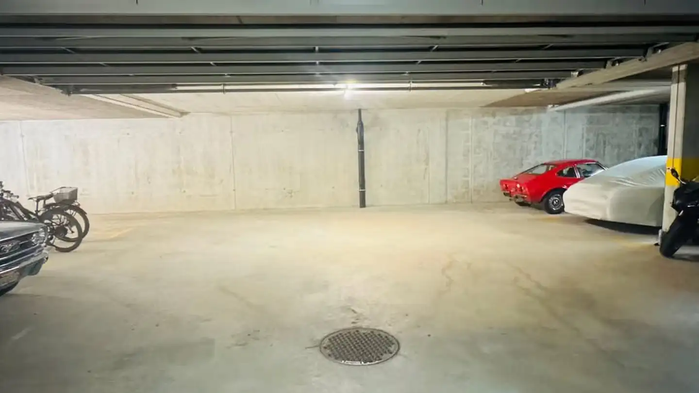Place de parking souterraine à louer - Hubelrain 1, 6204 Sempach - Photo 2