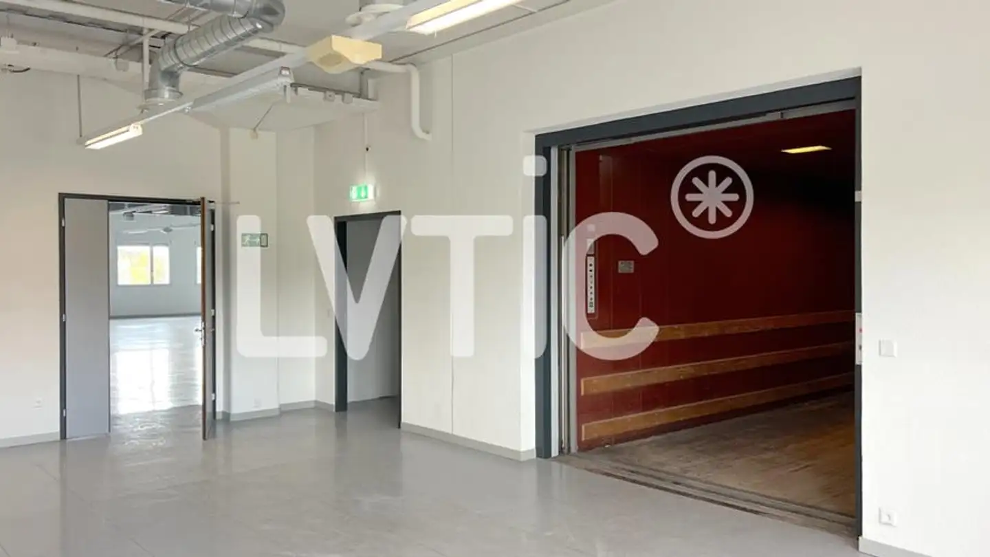 Mixed-use building for rent - Etoy, 1163 Etoy - Photo 2