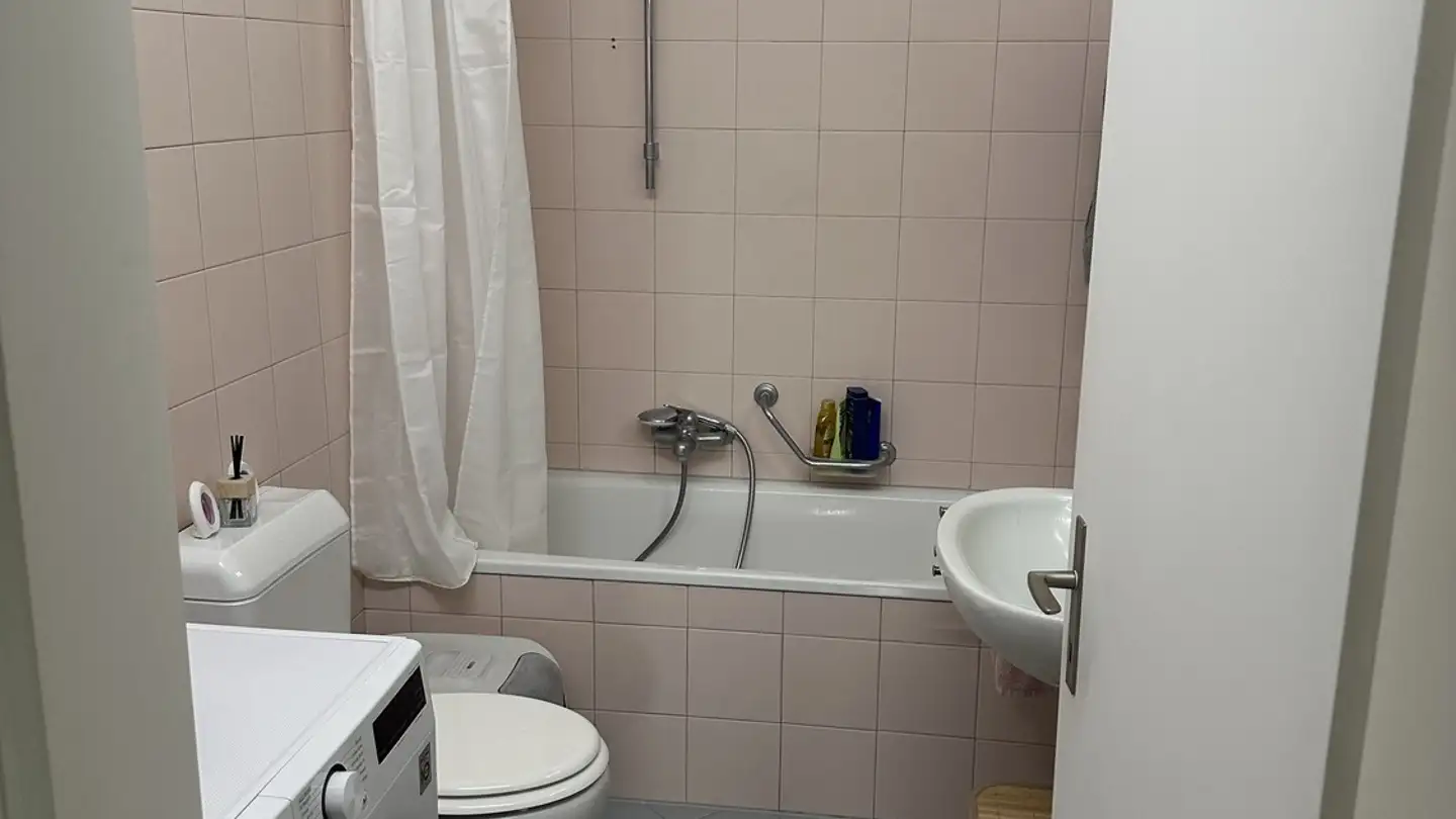 Apartment for rent - Viale Carlo Pereda 26, 6828 Balerna - Photo 2