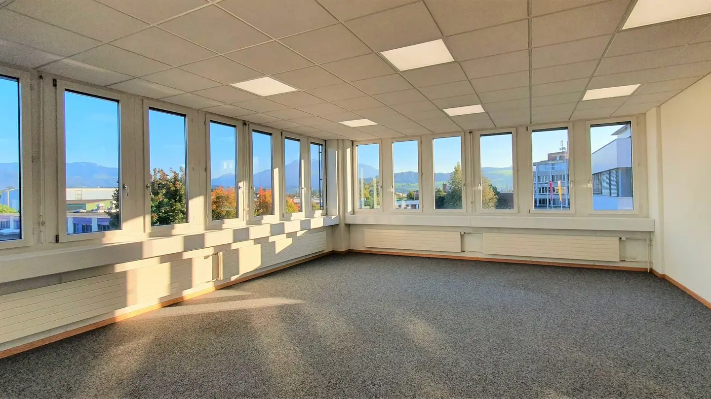 Office space for rent - Bösch 80b, 6331 Hünenberg