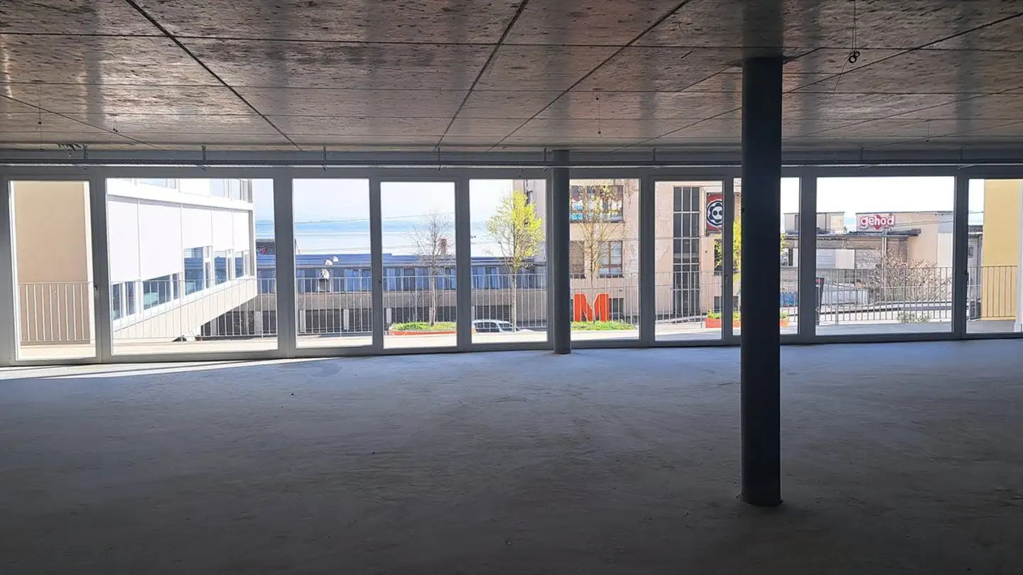 Immeuble industriel à louer - Rue De Tivoli 24, 2000 Neuchâtel