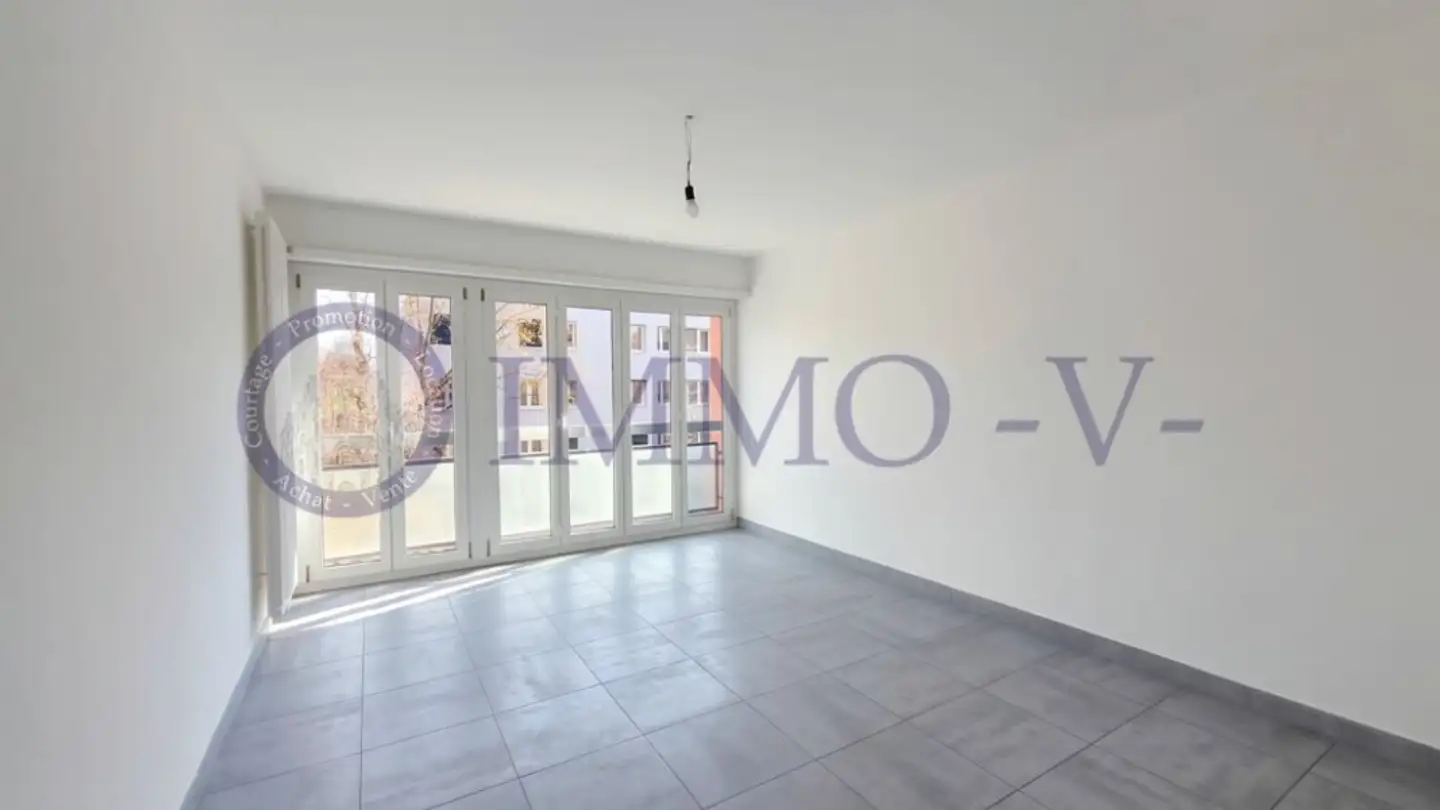 Appartement à louer - 2300 La Chaux-de-Fonds - Photo 2