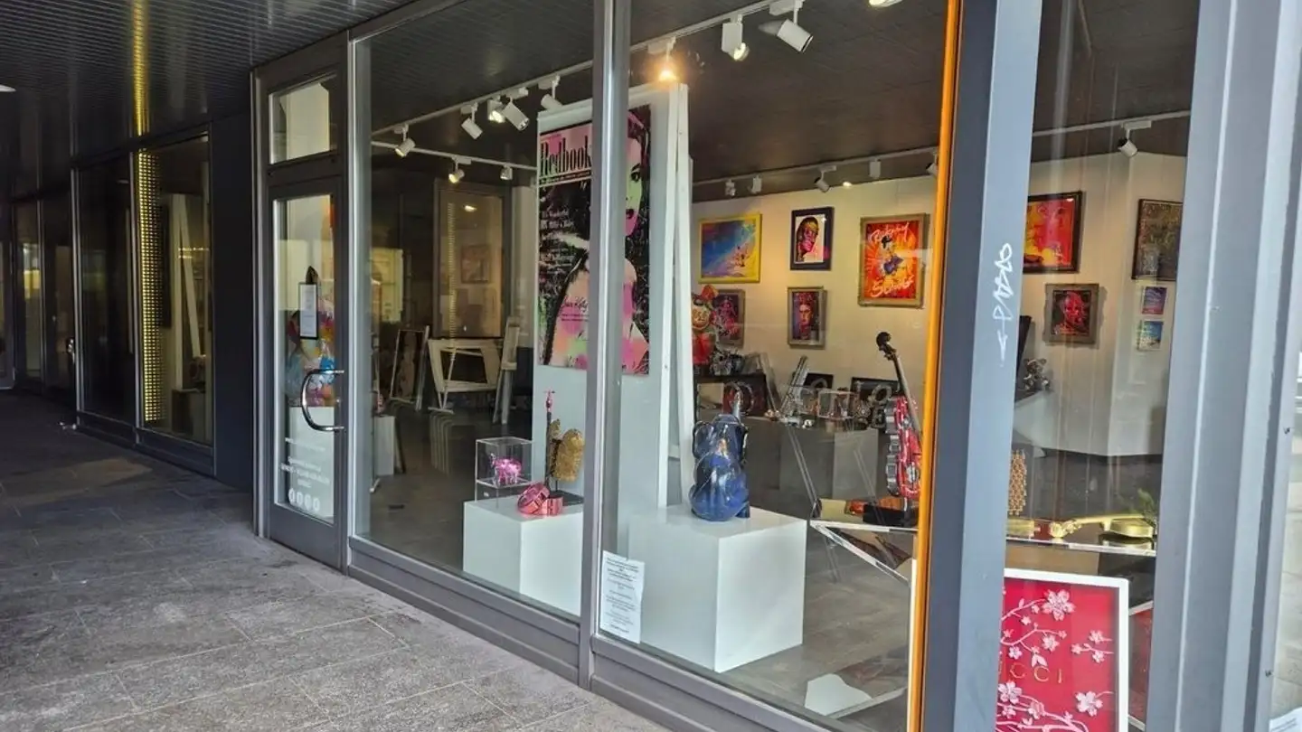 Shop for rent - Avenue De La Gare 1, 2000 Neuchâtel - Photo 2