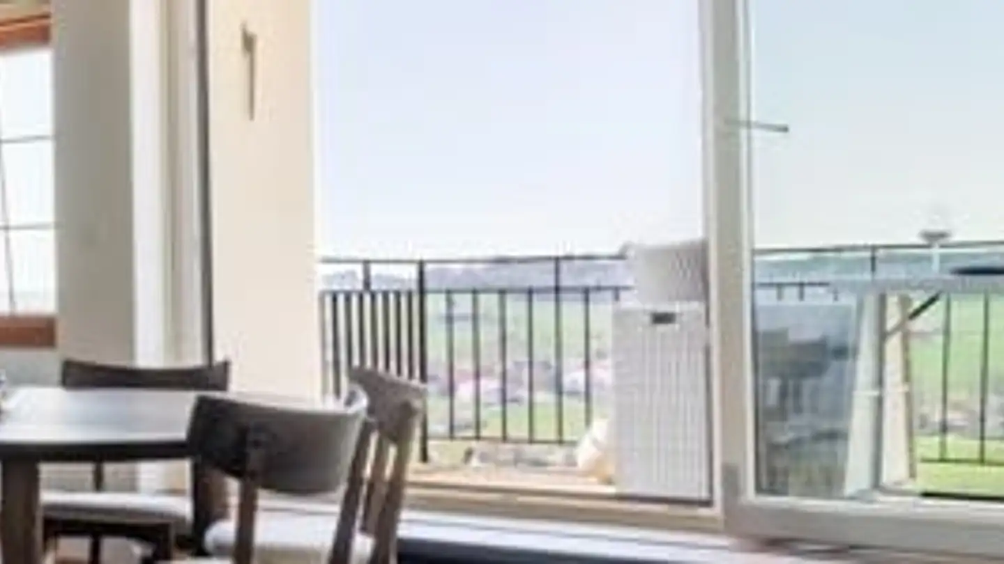 Attique à louer - Rue Du Château 127, 1680 Romont FR - Photo 2