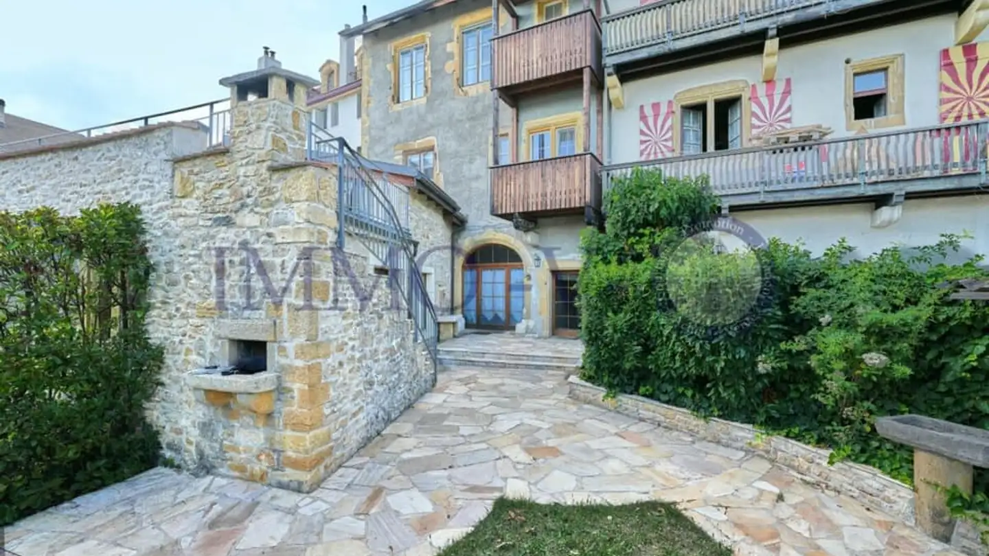 Edificio residenziale in vendita - 2035 Corcelles NE