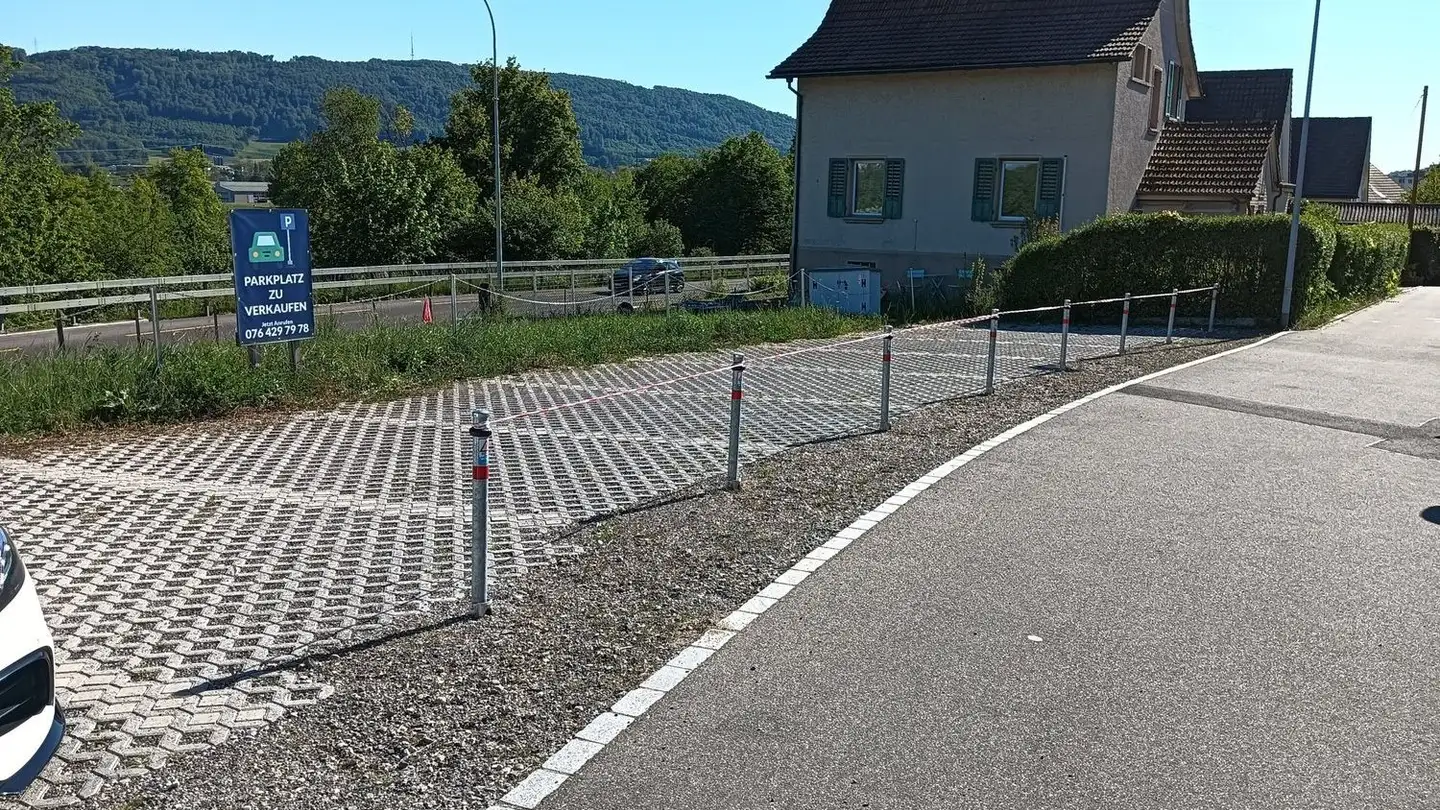 Outdoor parking space for rent - Vorstattstrasse, 4653 Obergösgen