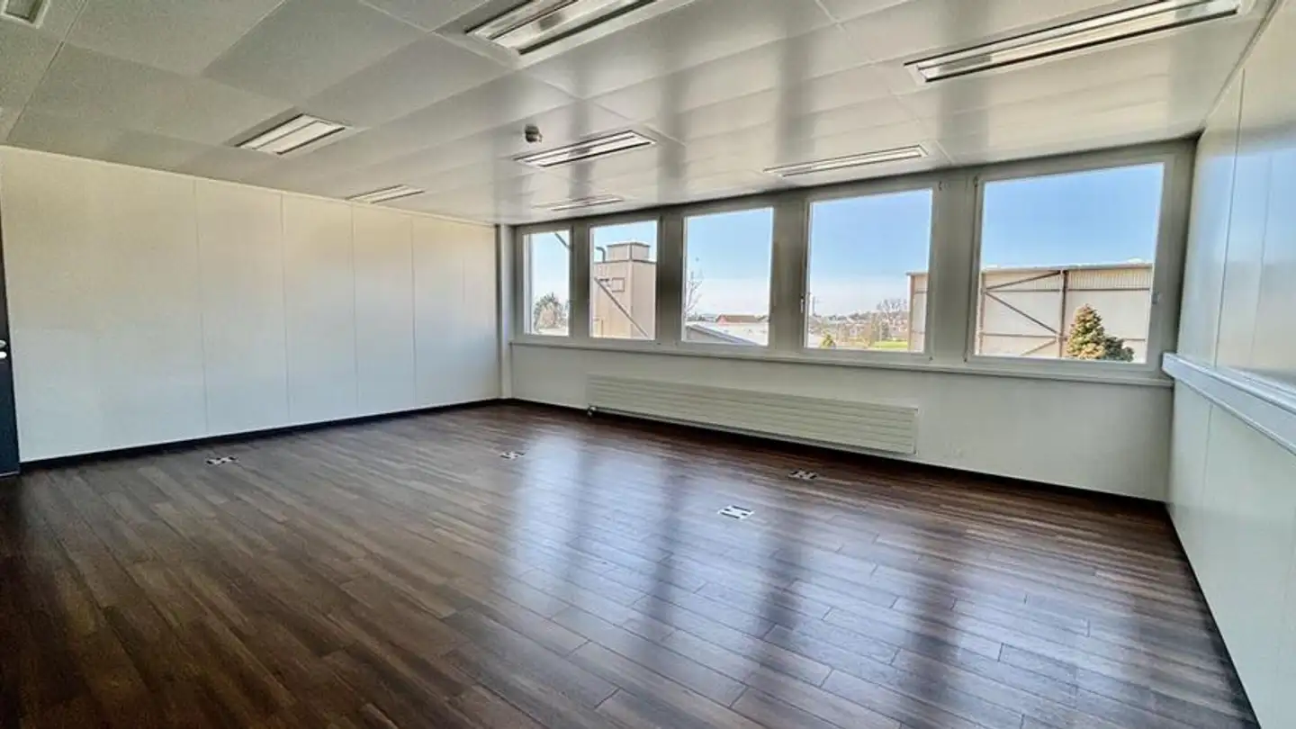 Office space for rent - 1163 Etoy - Photo 2