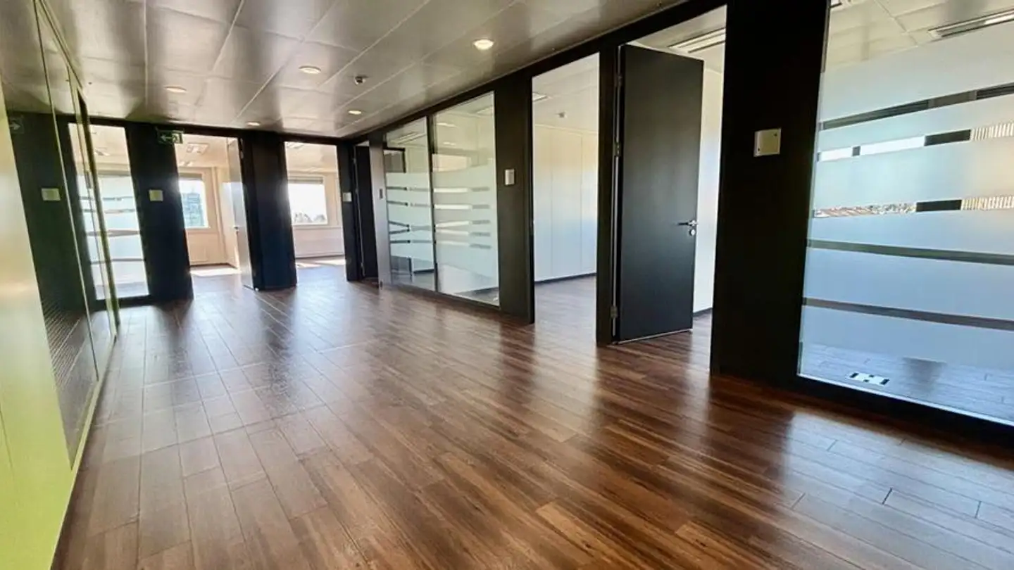 Spazio ufficio in affitto - 1163 Etoy