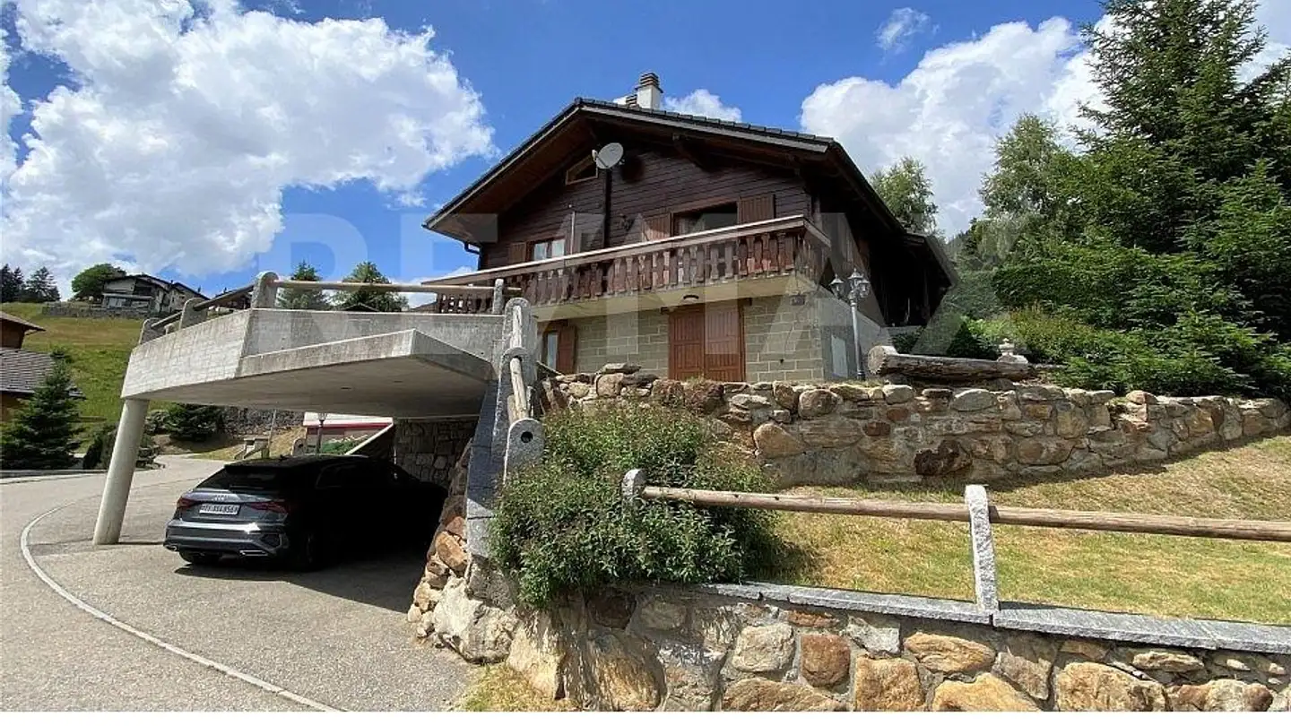 Appartamento ammobiliato in vendita - 6760 Carì