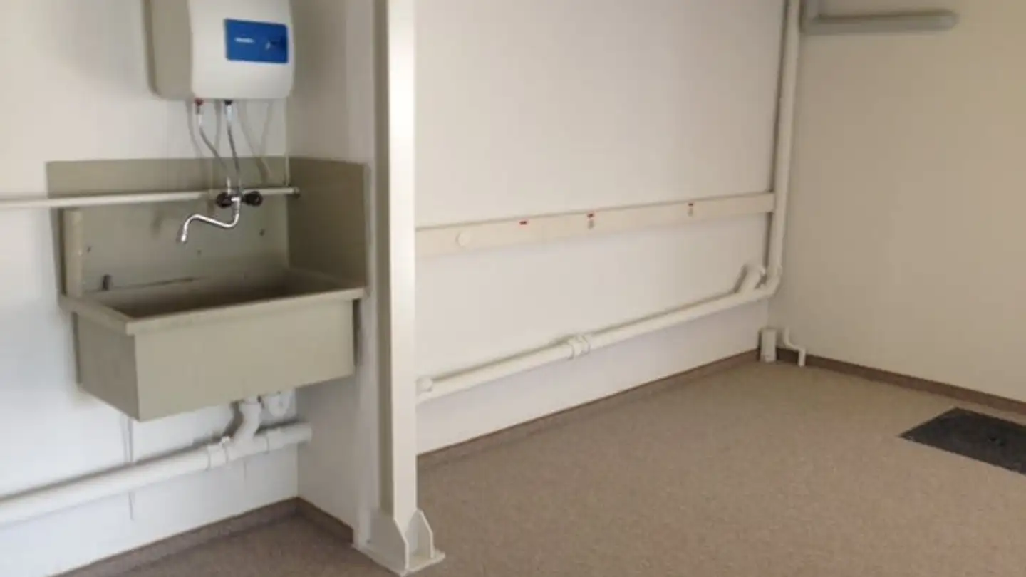 Office space for rent - Hafnerweg 5, 8953 Dietikon