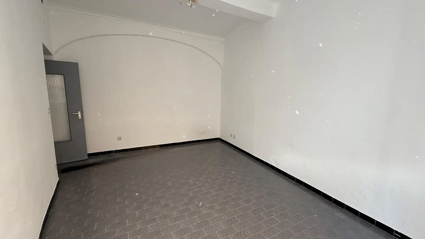 Row house for sale - 6826 Riva San Vitale - Photo 2