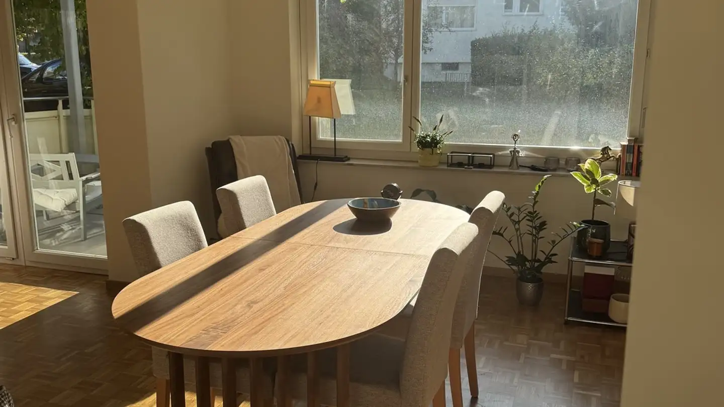 Wohnung mieten - 8125 Zollikerberg