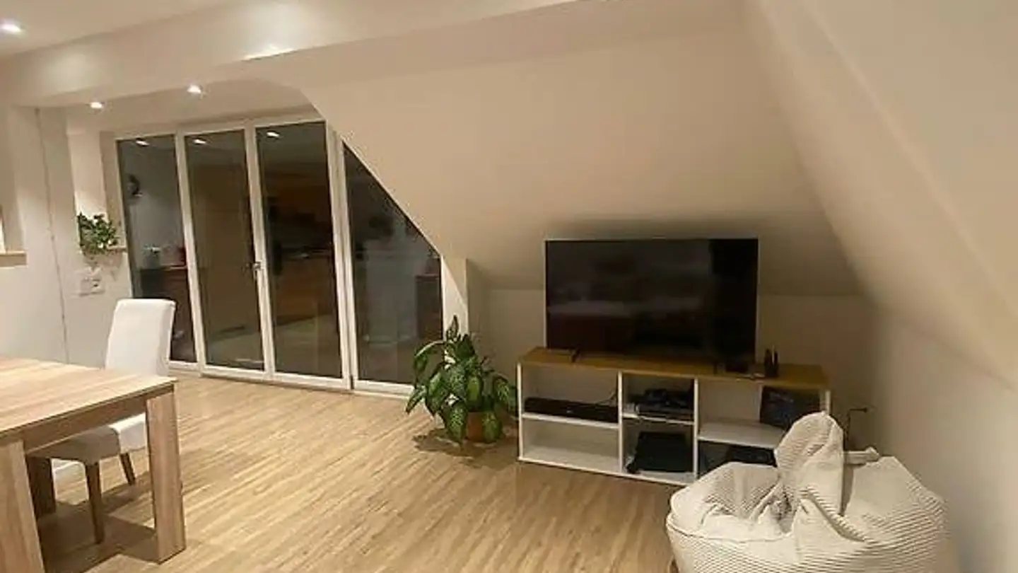 Wohnung mieten - Hauptstrasse 19, 2575 Hagneck - Foto 2