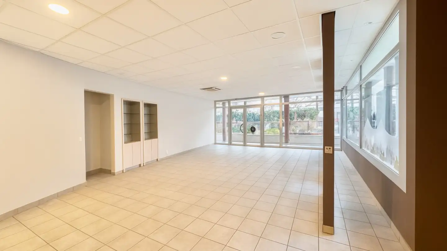 Grande magazzino in affitto - Avenue De Montchoisi, 1006 Lausanne