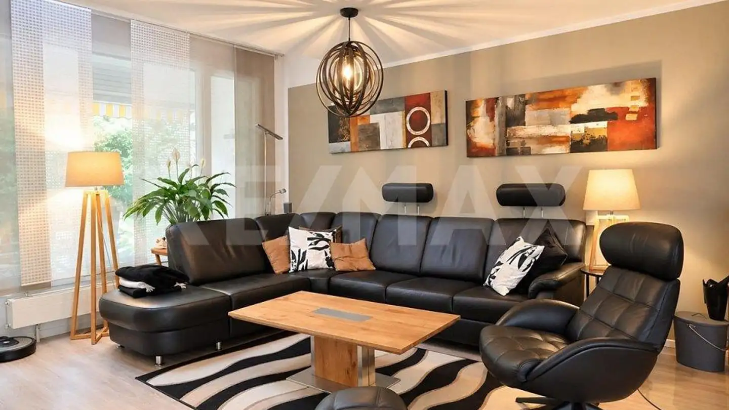 Stepped house for sale - 4106 Therwil