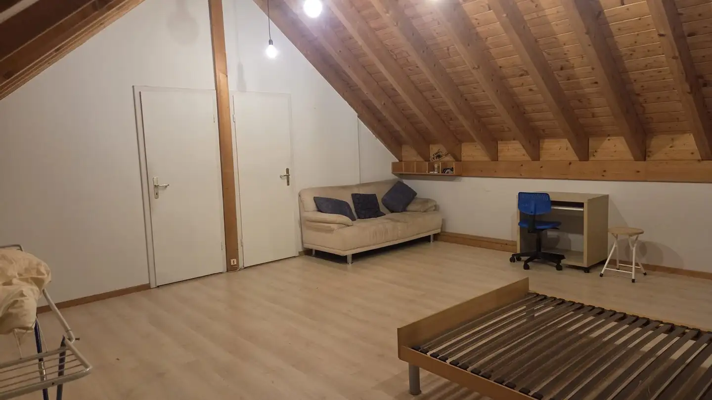 Single room for rent - 1196 Gland