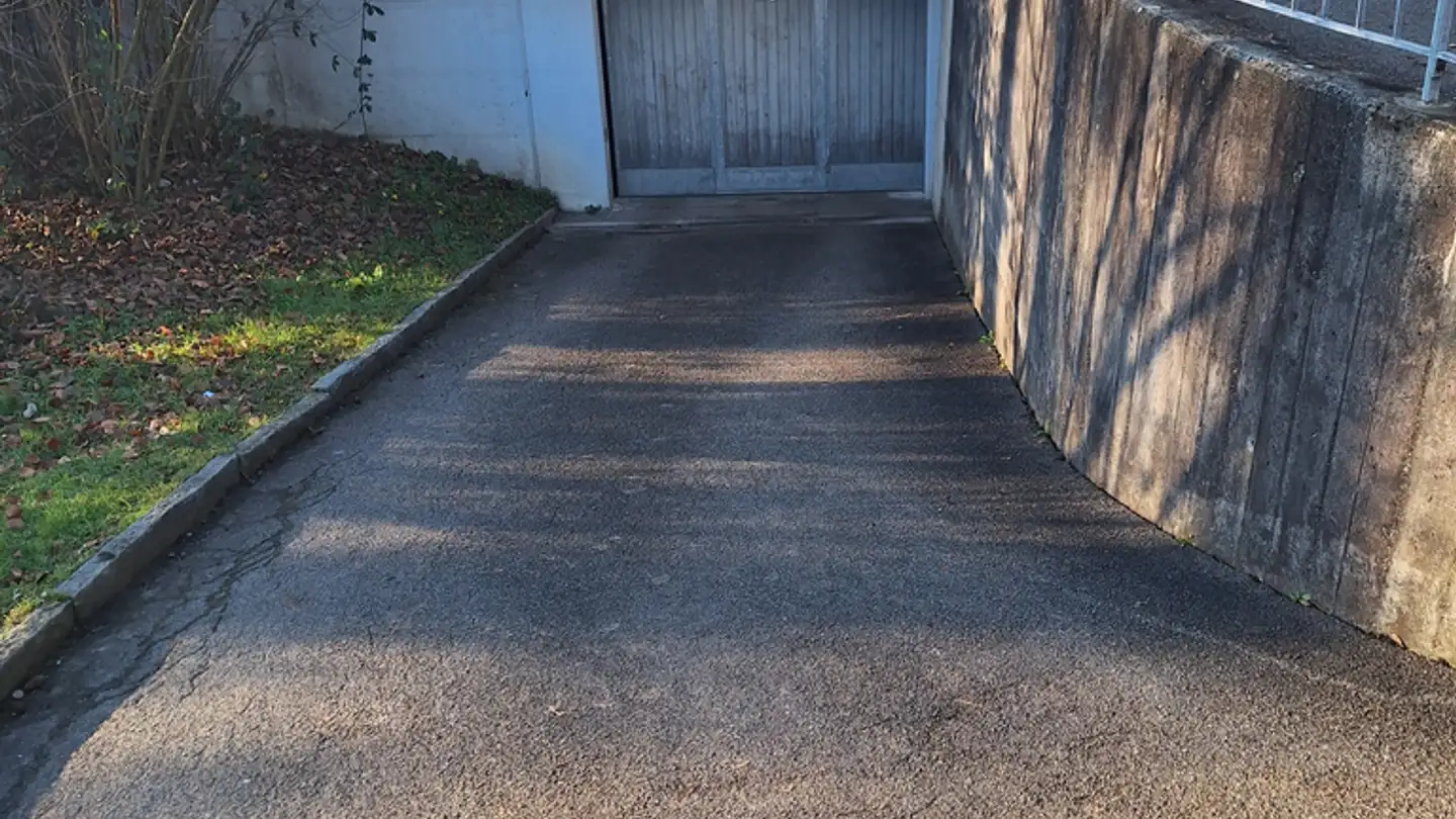 Tiefgaragenstellplatz mieten - Kirchweg 59, 8102 Oberengstringen - Foto 2