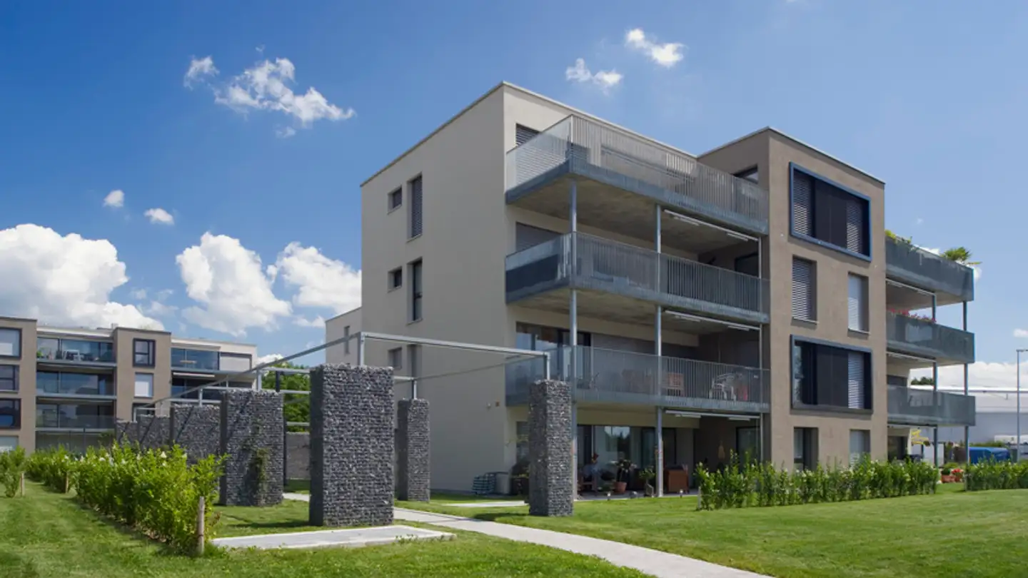 Covered parking space for rent - Zürichstrasse, 8340 Hinwil