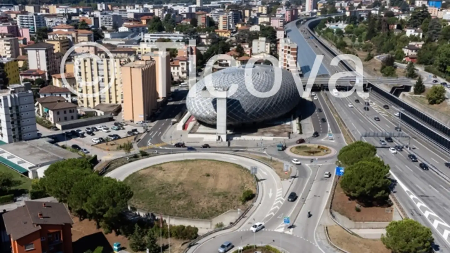 Residential building for sale - 6830 Chiasso